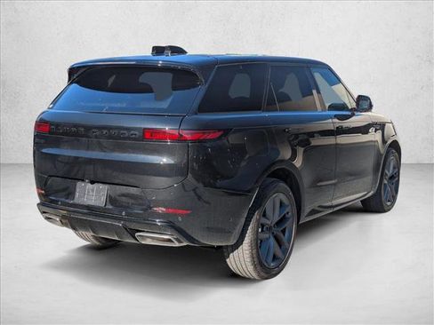 New 2026 Land Rover Range Rover Sport Dynamic SE image 2
