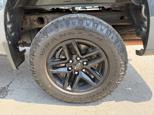 Used 2021 Chevrolet Silverado 1500 Custom Trail Boss AWD/4WD image 31