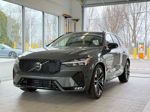 New 2026 Volvo XC60 B5 Ultra w/ Protection Package Premier AWD/4WD image 2