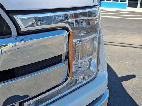 Used 2018 Ford F150 Lariat AWD/4WD image 9
