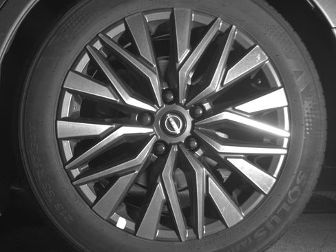 Used 2025 Nissan Altima 2.5 SV FWD image 14