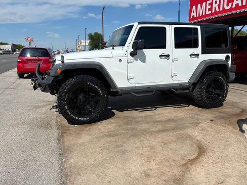Used 2015 Jeep Wrangler Unlimited Sport w/ Quick Order Package 24S AWD/4WD image 3