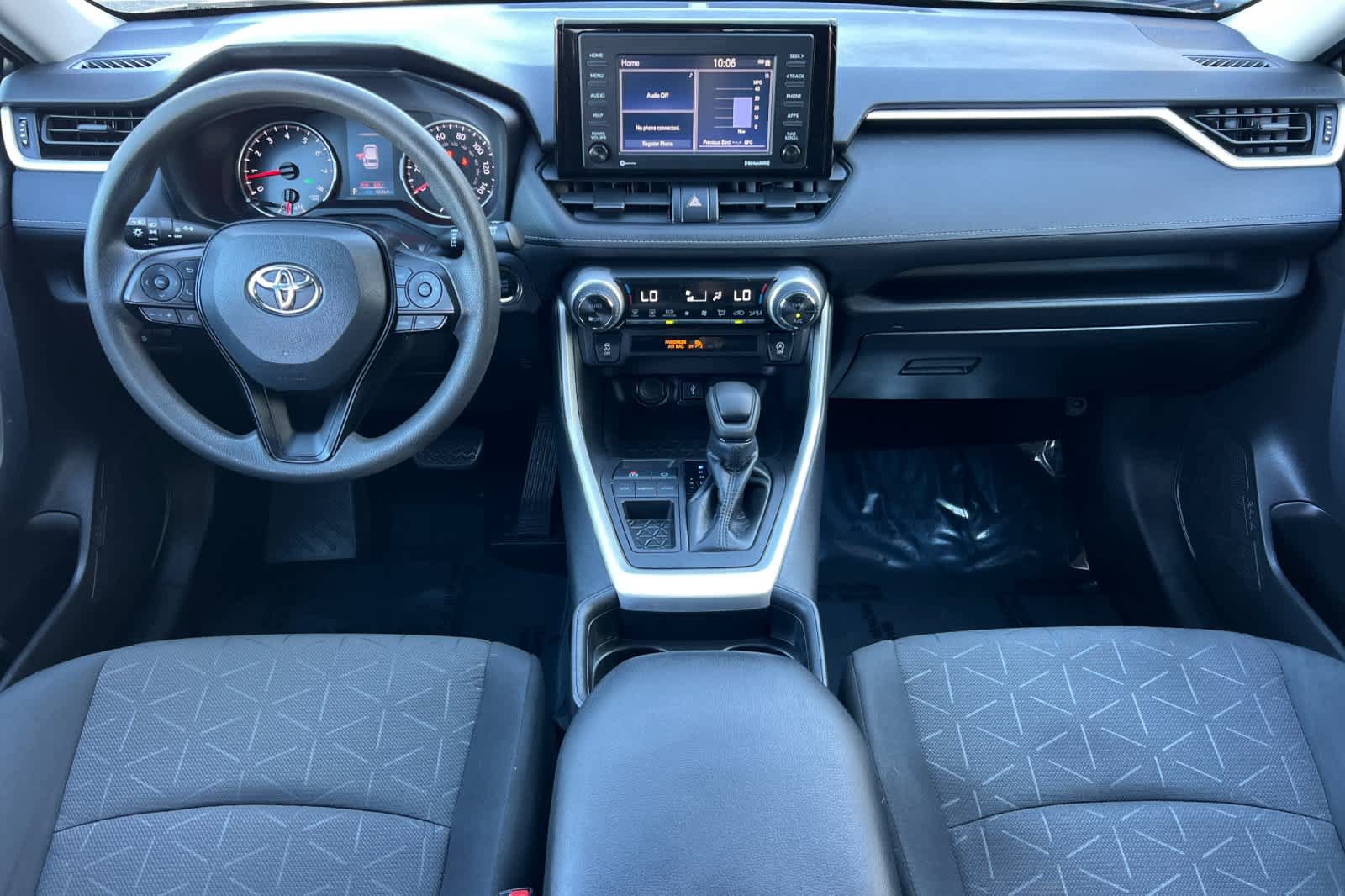 Certified 2021 Toyota RAV4 XLE FWD image 3