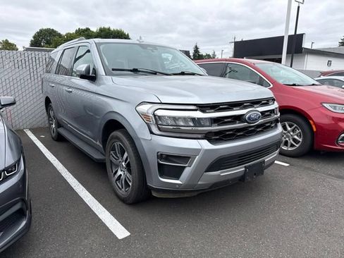 Used 2024 Ford Expedition Limited AWD/4WD image 2