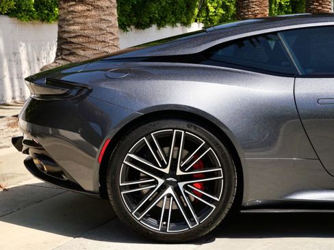 Used 2024 Aston Martin DB12 Coupe RWD image 19