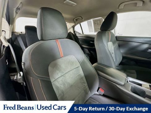 Used 2023 Nissan Sentra SR w/ Midnight Edition Package FWD image 26