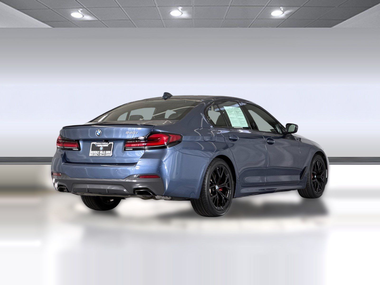 Used 2023 BMW 540i w/ M Sport Package RWD image 9