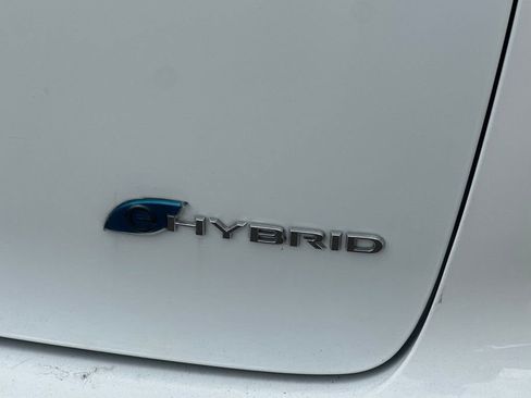 Used 2020 Chrysler Pacifica Touring-L w/ Premium Audio Group image 33