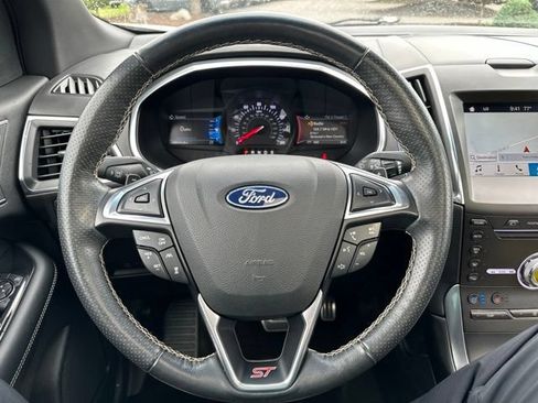 Used 2019 Ford Edge ST w/ Equipment Group 401A AWD/4WD image 30