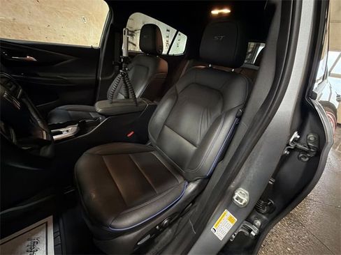 Certified 2024 Buick Envista Sport Touring w/ Convenience I Package image 11