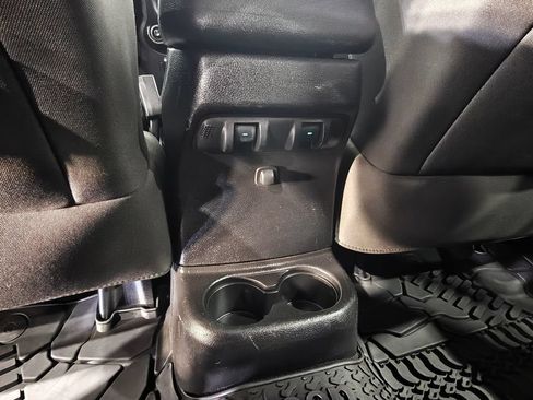 Used 2014 Jeep Wrangler Unlimited Sahara AWD/4WD image 24