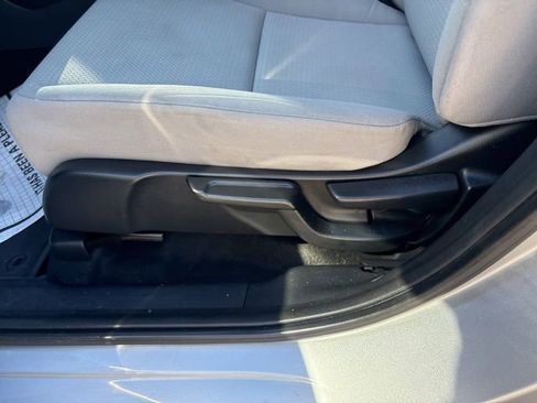 Used 2020 Honda HR-V LX image 15