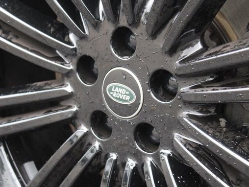 Used 2024 Land Rover Range Rover Long Wheelbase Autobiography image 11