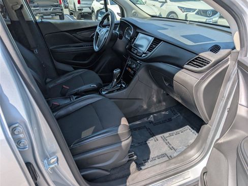 Used 2021 Buick Encore Preferred w/ Safety Package II FWD image 10