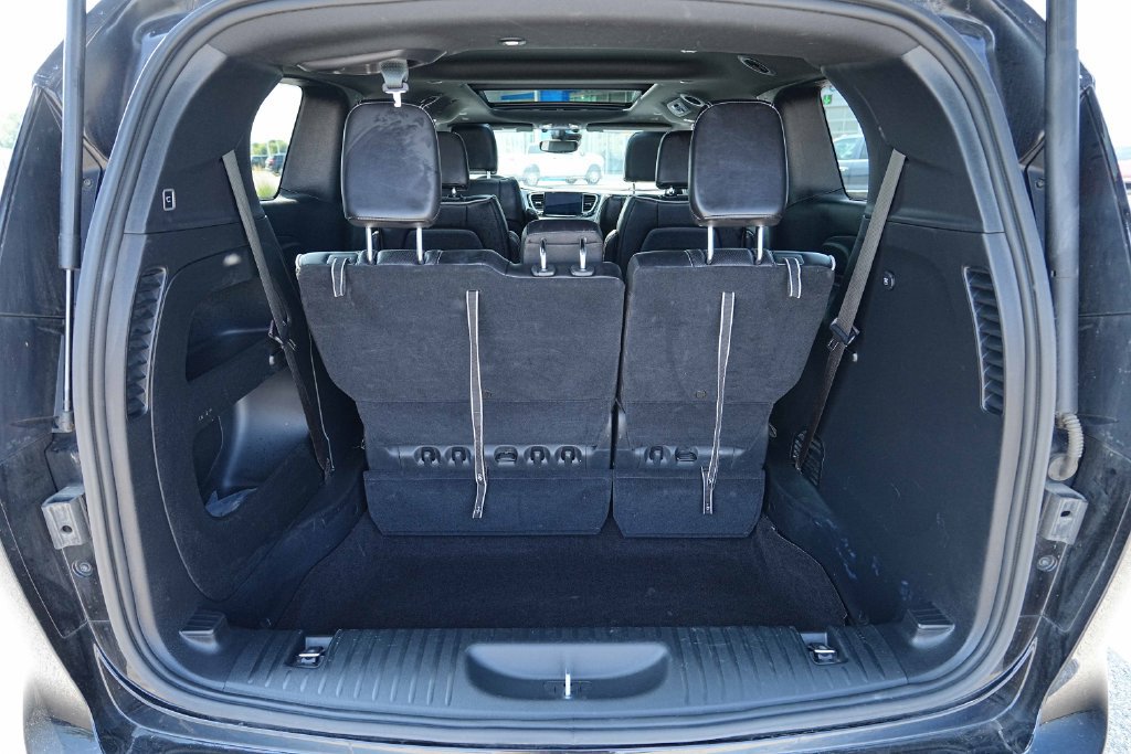 Used 2025 Chrysler Pacifica Limited FWD image 16