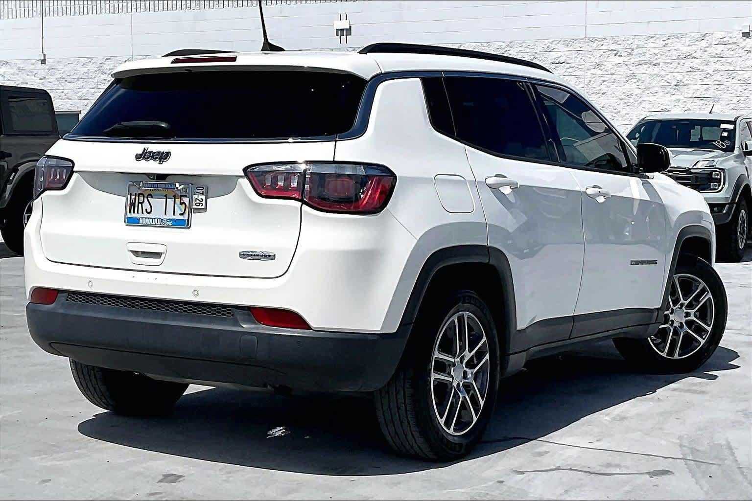 Used 2020 Jeep Compass Latitude w/ Safety & Security Group FWD image 22