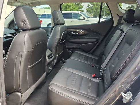 Used 2022 GMC Terrain Denali w/ Denali Premium Package AWD/4WD image 17