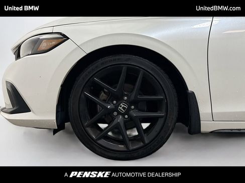 Used 2022 Honda Civic Sport image 2