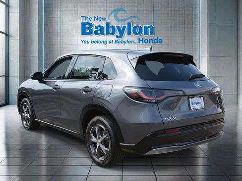 Used 2024 Honda HR-V EX-L image 3