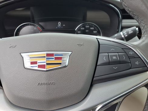 Certified 2022 Cadillac XT5 Premium Luxury image 26