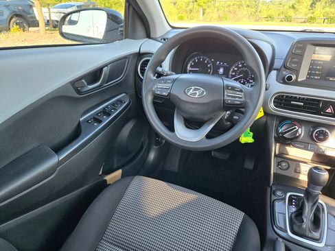 Used 2020 Hyundai Kona SE FWD image 9