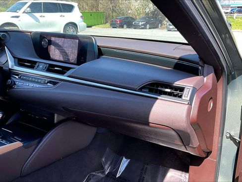 Used 2019 Lexus ES 350 w/ Accessory Package 2 image 19