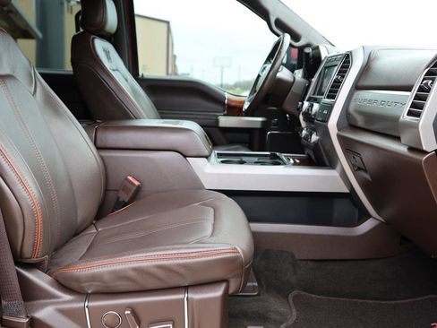 Used 2017 Ford F250 King Ranch w/ FX4 Off-Road Package image 52