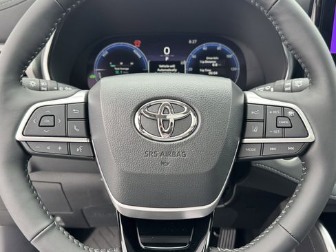 New 2026 Toyota Highlander Platinum AWD/4WD image 21