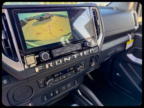 New 2025 Nissan Frontier SV w/ SV Convenience Package image 26