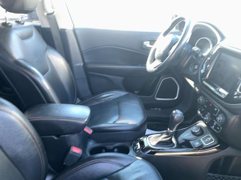 Certified 2018 Jeep Compass Limited w/ Navigation Group image 17
