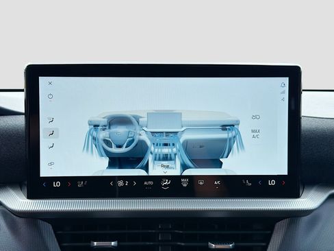 Used 2025 Ford Explorer ST-Line w/ ST-Line Street Pack image 32