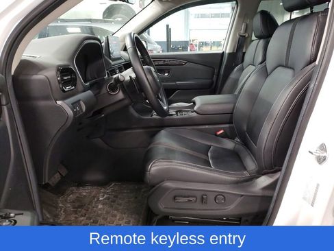 Used 2023 Honda Pilot EX-L image 17