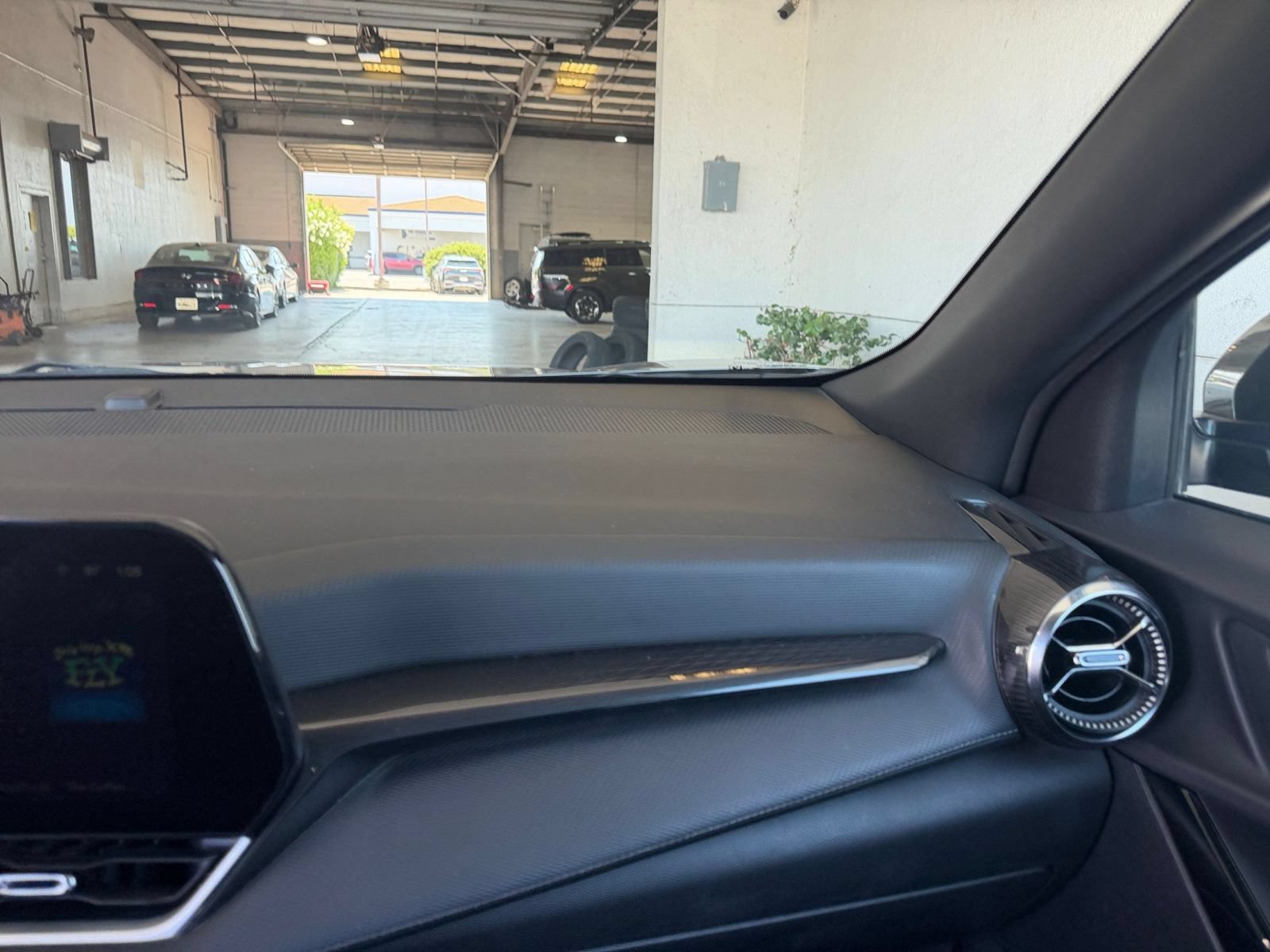 Used 2025 Chevrolet Equinox LT FWD image 35
