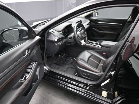 Certified 2023 Nissan Altima 2.5 SR FWD image 10