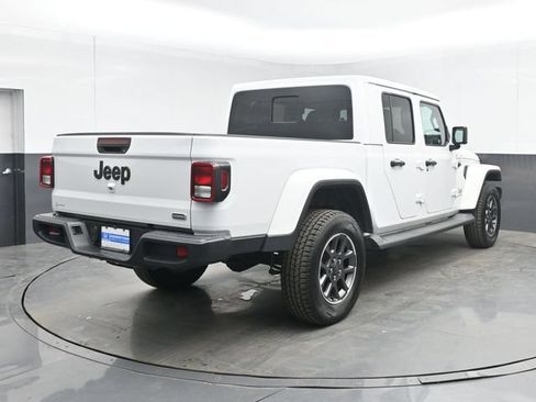 Used 2020 Jeep Gladiator Overland AWD/4WD image 10