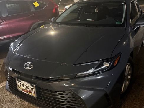 Used 2025 Toyota Camry LE image 1