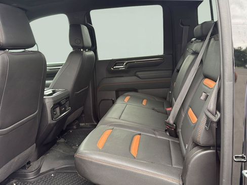 Used 2024 GMC Sierra 2500 AT4 w/ Technology Package AWD/4WD image 20