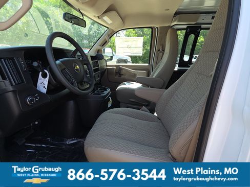New 2026 Chevrolet Express 3500 w/ Driver Convenience Package RWD image 15