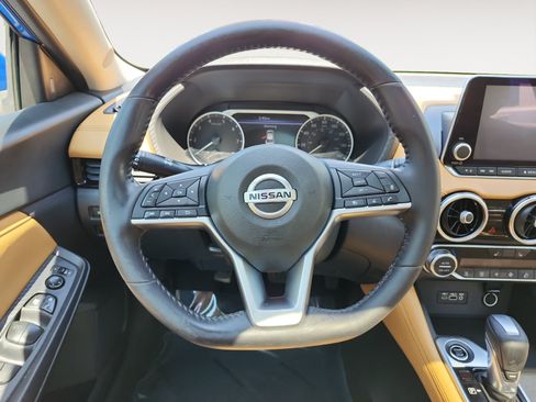 Used 2021 Nissan Sentra SV w/ SV Premium Package FWD image 12