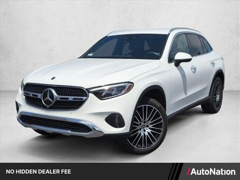 Used 2024 Mercedes-Benz GLC 300 4MATIC image 1
