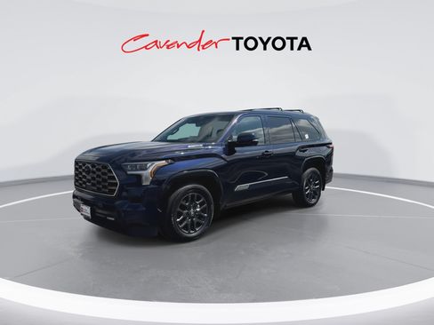 Certified 2025 Toyota Sequoia Platinum AWD/4WD image 4