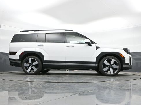 Used 2025 Hyundai Santa Fe Limited AWD/4WD image 42