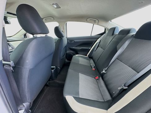 Used 2022 Nissan Versa SV image 15