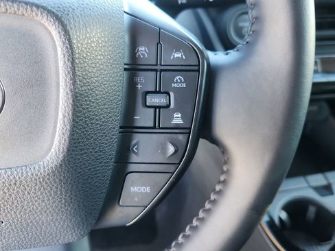 Used 2025 Toyota Prius LE image 21