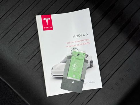 Used 2021 Tesla Model 3 Standard Range Plus image 23