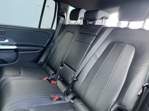 Used 2024 Mercedes-Benz EQB 250+ image 33