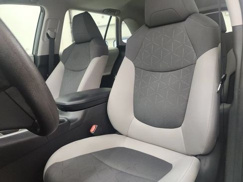 Certified 2025 Toyota RAV4 XLE w/ Convenience Package FWD image 13