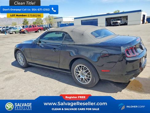 Used 2013 Ford Mustang Convertible RWD image 3