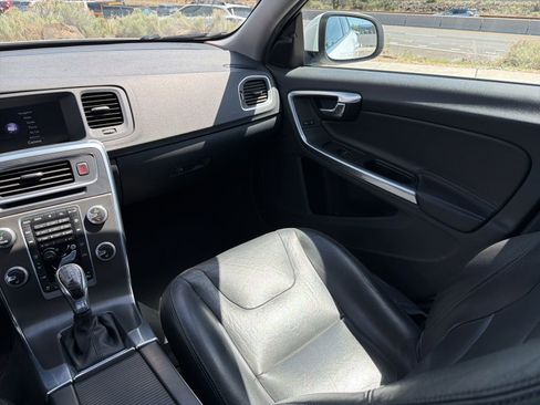 Used 2016 Volvo S60 T5 Premier w/ Convenience Package AWD/4WD image 13