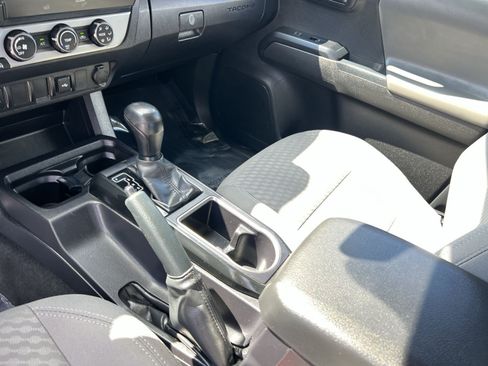 Used 2022 Toyota Tacoma SR AWD/4WD image 21